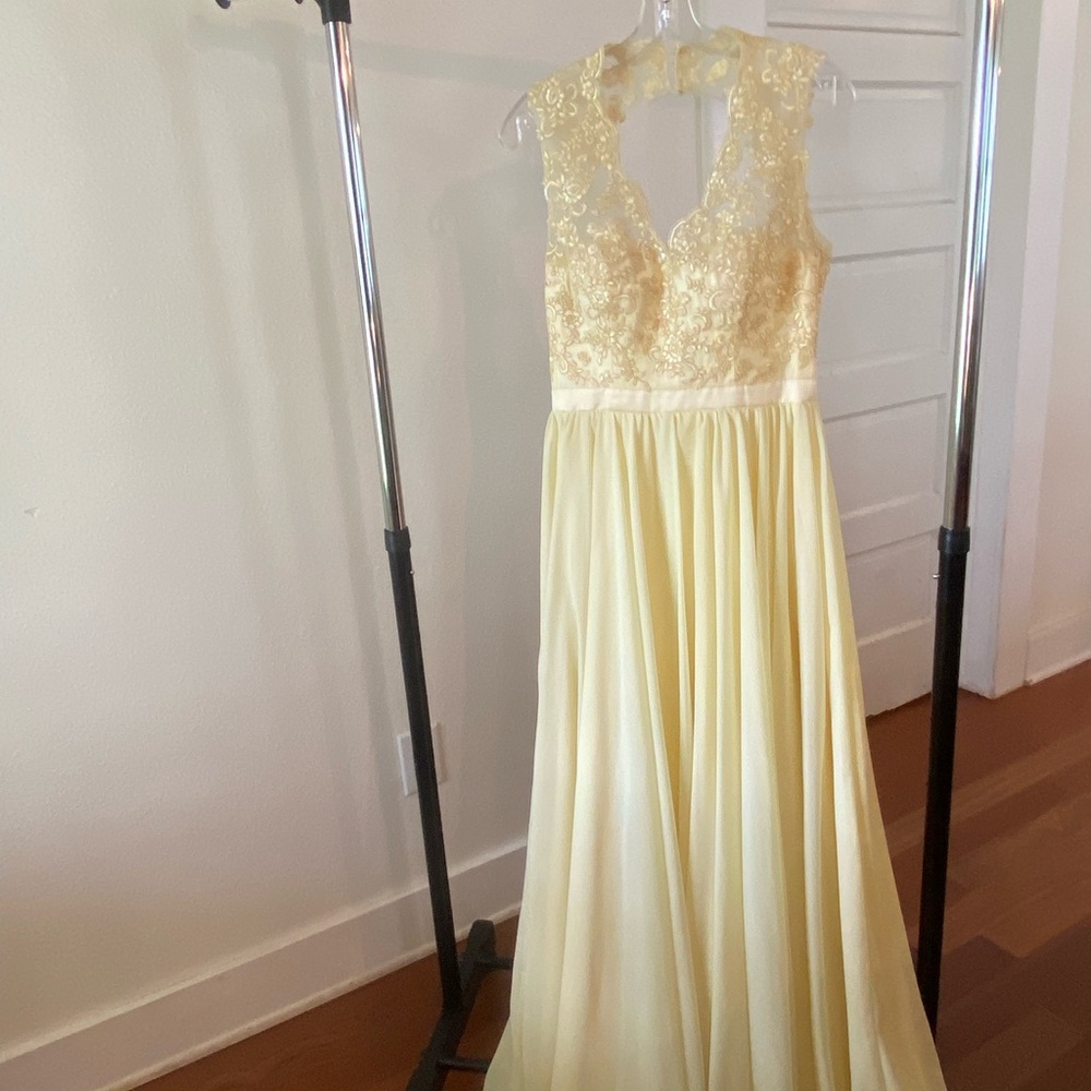 Elegant Yellow Lace Gown
